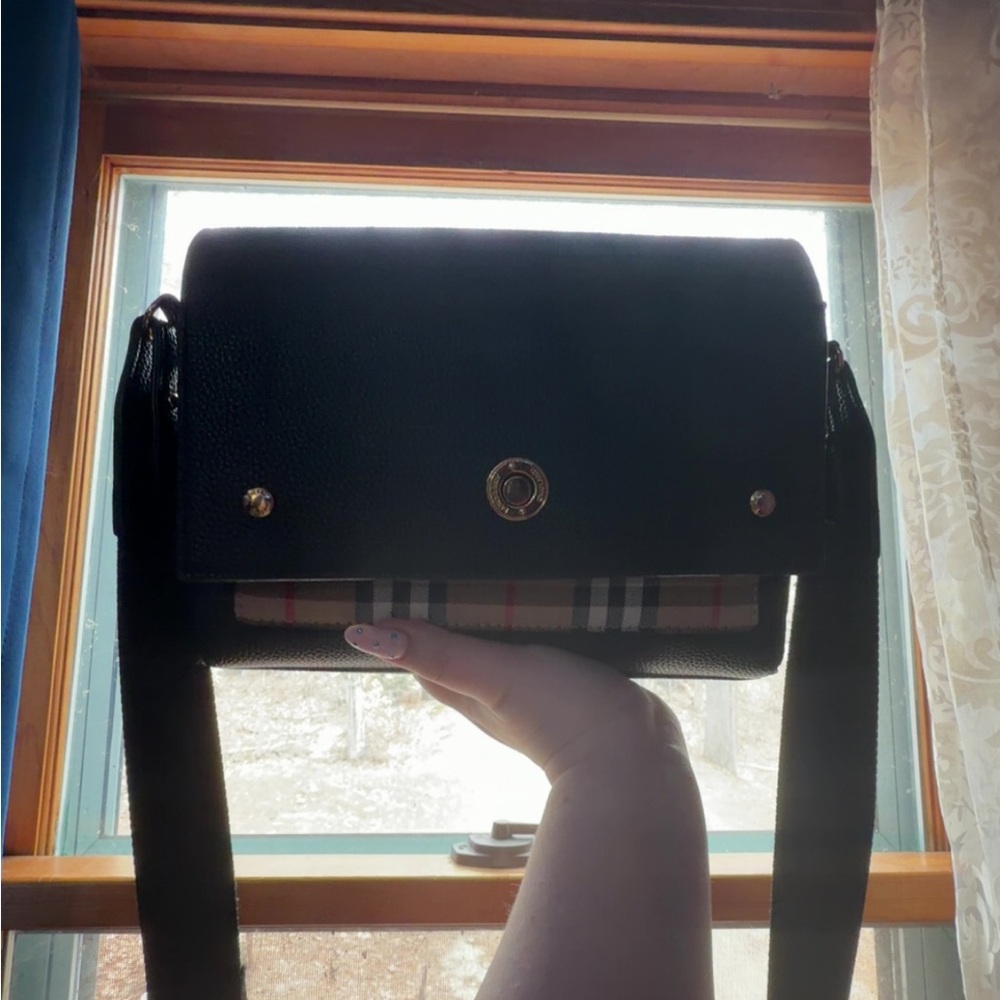 Burberry Black Leather Bag with Plaid Detail - Picture 3 of 5